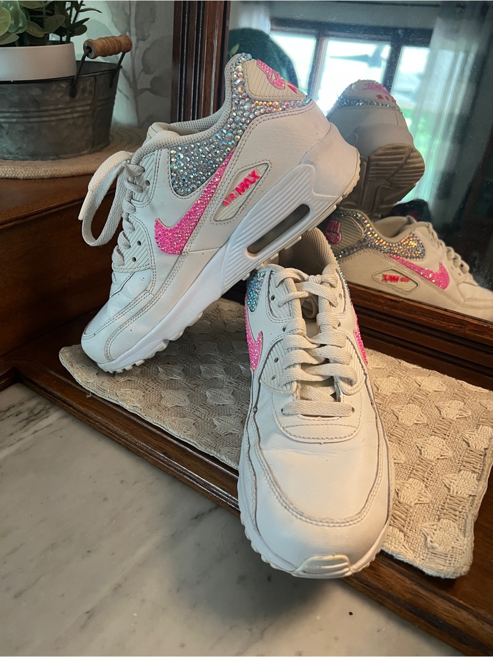 NIKE Classic Air Max 90 CUSTOM UPCYCLED Rhinestoned Sneakers Pink White Wms Sz 8